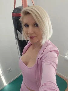 SweetTaya33 Pics gym tease Kuva 3