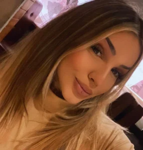 Joyce_Marshs The Blonde Edit sexfoto 2