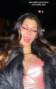 something free for you 🥵 de VenusMinako Foto 2