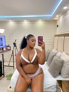 Hiii od laia_fisher_  2 snímek