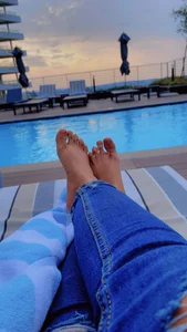 CandySlender18 Foot 🦶 lovers❤️❤️❤️❤️❤️  4টি ছবি