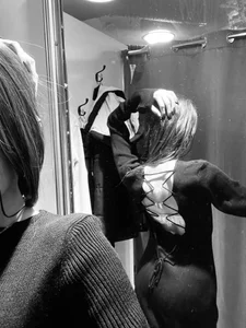 Public od VelvetMax  5 snímek