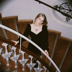 EvaEvis Public Pic 4