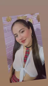 juanita_tay 💛❤️‍🔥 Pic