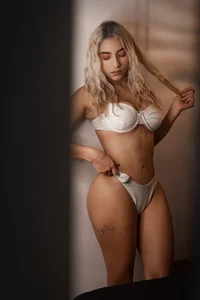 scarlett_evans26 Watch me Pic 2