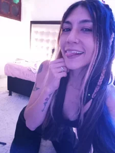 ReginaKor 𝓘𝓶 𝓱𝓮𝓻𝓮!!!❤ Pic 5