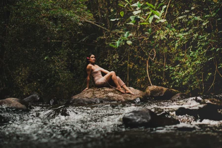 hannah_gray kullanıcısının River Goddess albümü -  6 fotoğraf