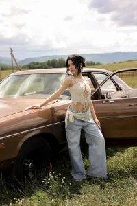 JaneRayan Car rides are so fascinating, will you take me for a ride? Foto