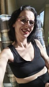 chillimoniaSeht mal wie glücklich ich bin 👍💋❤️👑 seid so lieb und spendet Trinkgeld für meine Dienstleistung Bild