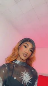 Kendall_hornyy Cheeky minx 😈 with radiant heat 🪬💥 Pic 2