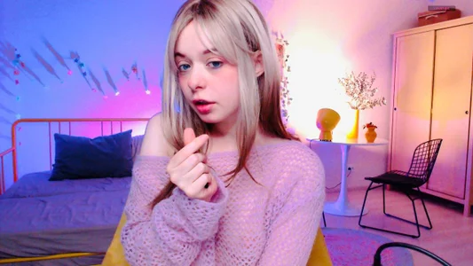 KatieMelone My BLONDIE looks at liveshows! slika 6