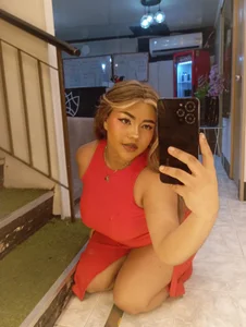 cherry_chelToo cute to ignore, too hot to forget 🫦 Bild 6