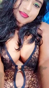 Indian_nelisha kullanıcısının Juicy albümü -  3 fotoğraf