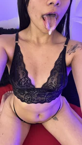 Alejaa21_: 🫦💋 ( 3 фото)