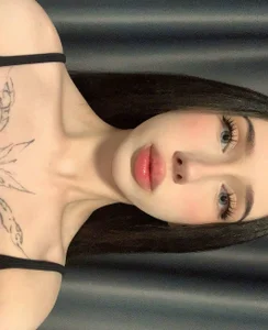 IsabellaQiueen Public slika 6