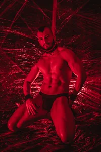 castle_87: PLASTIXX RED!!! ( 8 фото)