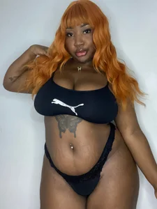 Natassha_brown1A LITTLE GIFT图片