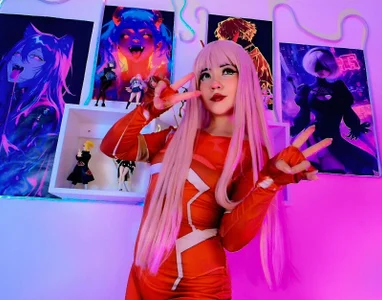 Public de Kira--  4 Imagens