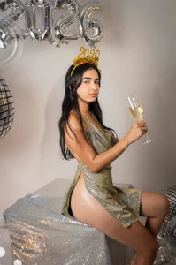 Miia_cute18 Happy New Year 🪩🎆 Pic