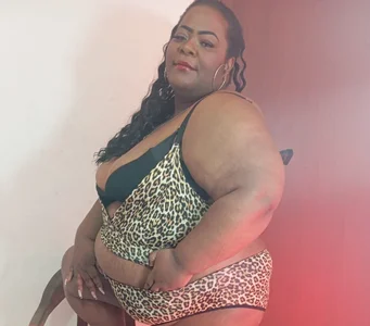 rocio_bbw_ 𝒯𝒽𝑒 𝑔𝒾𝓇𝓁 𝑜𝒻 𝓎𝑜𝓊𝓇 𝒹𝓇𝑒𝒶𝓂💞💋 Pic 5