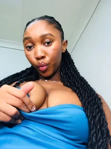 Hannah_107 Public รูป  7