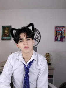 fox_white_ a sexy student is waiting for you Pic 3