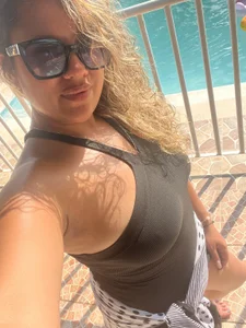 AnnieSinclair Public slika 3