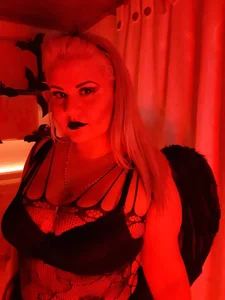 Halloween with me❤️ od sweetbambi23  8 snímek