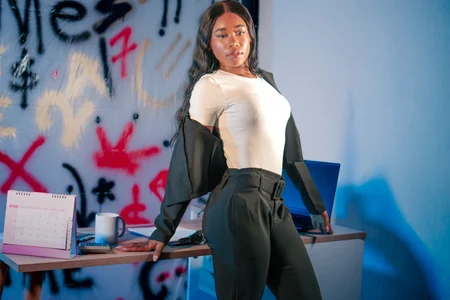 HallyBans Work with me in the office Foto 2