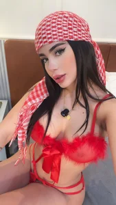 Red ❤️ de MaddyMay_  2 photos