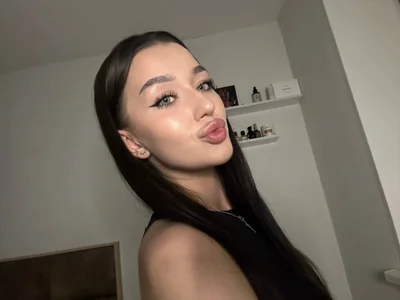 SophieLaine__ Public Pic 3