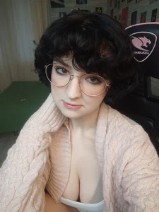 MilkyLily Public Pic 3