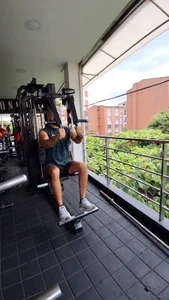 jon-bukowskyのGymの 3枚の写真