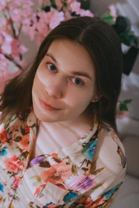 Nancy_Sun_ In floral print Pic 4