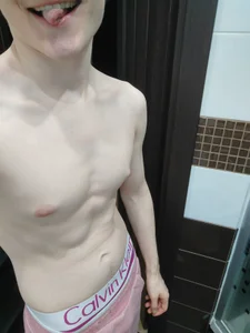 MoreRealAlexPublic图片 2