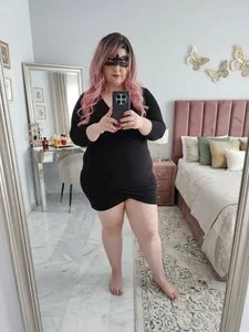 Curvy_Pink6 kullanıcısının Bbw ♥️ albümü -  3 fotoğraf