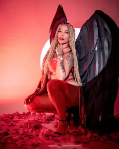 Kenya_carper Made to fall in love Foto 2