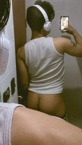 Theo_Rowan Public 사진 5