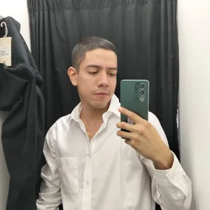 Aaron_Grant Public Foto 6