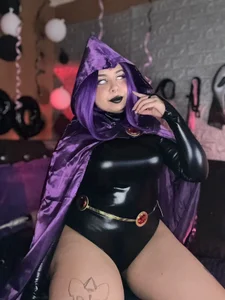 Fantasies_Slave Cosplay Raven Foto 2