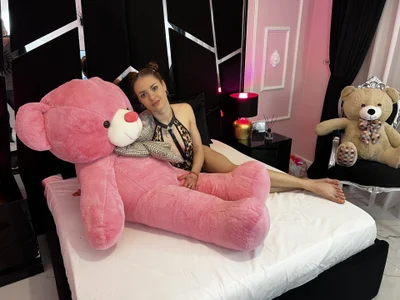 Abby__White 🧸Soft, cuddly, and just a little naughty🧸 Bilde 4