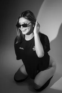 Sofia-Velez Public Foto