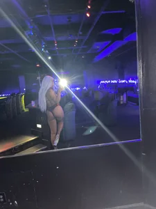 BuyMyFatAss In da CLERB Foto 3