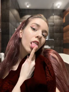 PetraHambelton Drop Pic 5