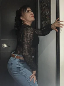 clara_heat I smile because I know the effect I have😏 Pic 2