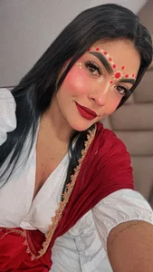 lakshmiraniiiのred and whiteの 5枚の写真