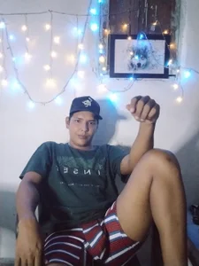 628-andrewのHoliの 2枚の写真