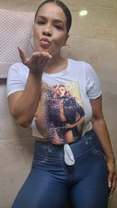 karla-bruni Public Foto 2