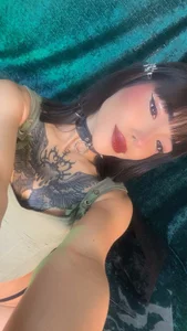 Naia-Nore Sweet But Dangerous 🍬🖤 Bilde