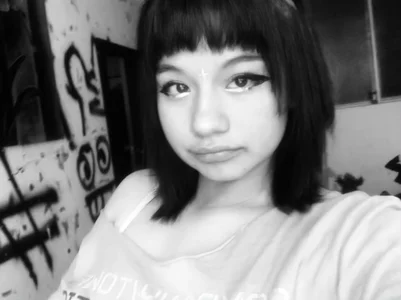 Violetta_Mills_tのPublicの 5枚の写真